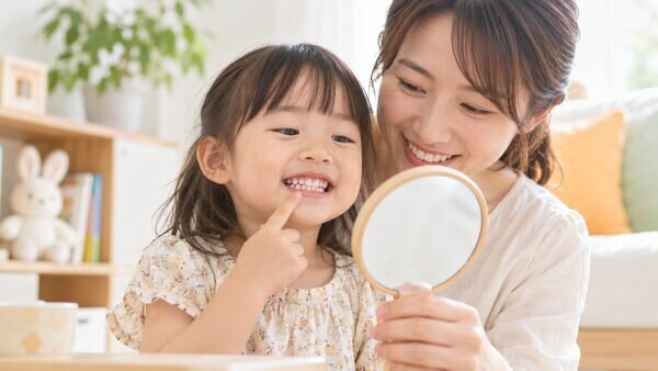 指しゃぶり・おしゃぶりはいつまで様子を見てよい?のイメージ写真